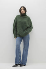 Load image into Gallery viewer, ETHEL BRUSHED CASHMERE TURTLENECK SWEATER