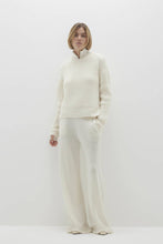 Load image into Gallery viewer, CLARA CREWNECK CASHMERE SWEATER