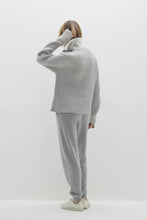 Load image into Gallery viewer, SUMIE CASHMERE QUARTER-ZIP PULLOVER