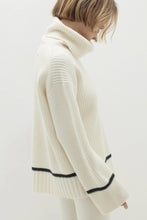 Load image into Gallery viewer, KAROL CASHMERE TURTLENECK SWEATER