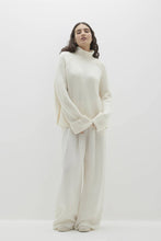 Load image into Gallery viewer, ISABELLA CASHMERE TURTLENECK SWEATER