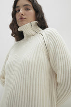 Load image into Gallery viewer, ARYANA CASHMERE TURTLENECK SWEATER