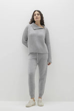 Load image into Gallery viewer, ARYANA CASHMERE TURTLENECK SWEATER