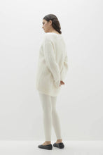 Load image into Gallery viewer, GLADYS BRUSHED CASHMERE V-NECK SWEATER