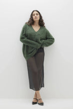 Load image into Gallery viewer, GLADYS BRUSHED CASHMERE V-NECK SWEATER