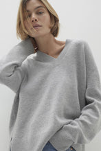 Load image into Gallery viewer, CELESTE V-NECK CASHMERE SWEATER