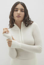 Load image into Gallery viewer, JULIETTE FITTED CASHMERE QUARTER-ZIP