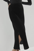 Load image into Gallery viewer, OPHELIA VELVET MIDI SKIRT