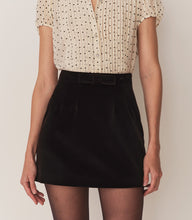 Load image into Gallery viewer, FILLIPA SKIRT -- BLACK