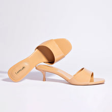 Load image into Gallery viewer, Greta Mule In Tan Patent Leather