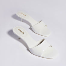 Load image into Gallery viewer, Greta Mule In White Patent Leather