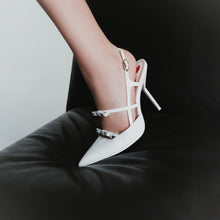 Load image into Gallery viewer, Brooks Pump In White Patent Leather