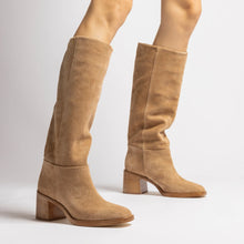 Load image into Gallery viewer, Ricky Boot In Peanut Suede