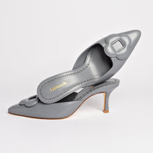 Load image into Gallery viewer, Flora Pump In Titanium Leather