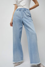 Load image into Gallery viewer, Façon Jacmin Polly Elastic Waist Jean in Light Blue