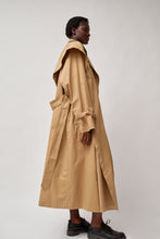 Load image into Gallery viewer, Marios Trench Coat in Beige