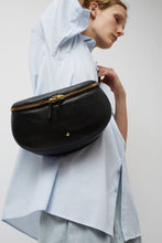 Load image into Gallery viewer, Herbert Frere Soeur La Grande Lili Bag in Noir