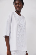 Load image into Gallery viewer, INSHADE Oversized T-Shirt with Sequins in White