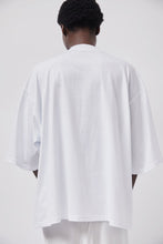 Load image into Gallery viewer, INSHADE Oversized T-Shirt with Sequins in White