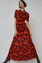 Load image into Gallery viewer, INSHADE Short Sleeve Crimped Chiffon Dress in Red and Bordeaux Floral