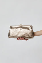 Load image into Gallery viewer, Il Bisonte Classic Clutch in Bronze