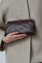 Load image into Gallery viewer, Il Bisonte Classic Clutch in Café