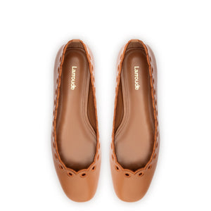 Meghan Broderie Flat In Caramel Leather