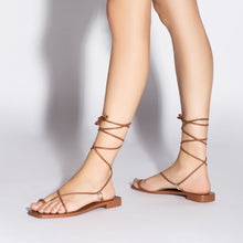 Load image into Gallery viewer, Portofino Flat Sandal In Caramel Leather