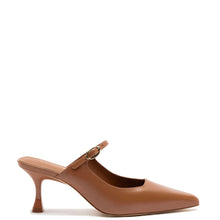 Load image into Gallery viewer, Ines Mule In Caramel Leather