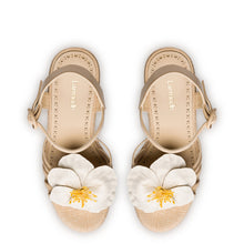 Load image into Gallery viewer, Magnolia Wedge In Ivory Leather