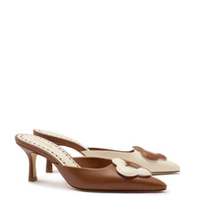 Load image into Gallery viewer, Flora Pump In Caramel and Ivory Leather