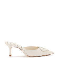 Load image into Gallery viewer, Flora Pump In Ivory Leather