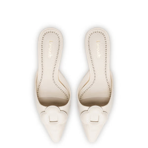 Flora Pump In Ivory Leather