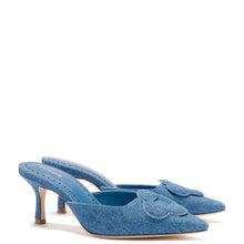 Load image into Gallery viewer, Flora Pump In Blue Stoned Denim