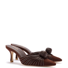 Load image into Gallery viewer, Mini Valerie Pump In Brown Suede