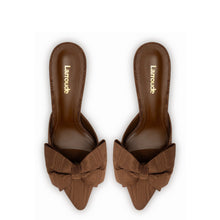 Load image into Gallery viewer, Mini Elle Pump In Cinnamon Fabric