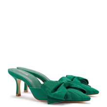 Load image into Gallery viewer, Mini Elle Pump In Emerald Fabric