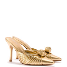 Load image into Gallery viewer, Valerie Pump In Gold Metallic Leather