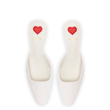 Load image into Gallery viewer, Amal Mule In White Patent Leather