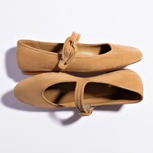 Load image into Gallery viewer, Verona Ballet Flat In Peanut Suede