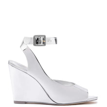 Load image into Gallery viewer, Deena By Larroudé Wedge Sandal In Silver Specchio