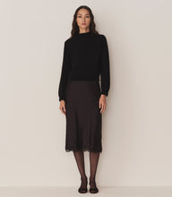 Load image into Gallery viewer, MAIRE SWEATER -- BLACK