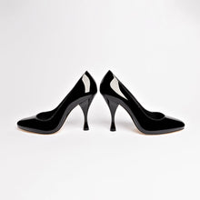 Load image into Gallery viewer, Michelle Pump In Black Patent Leather