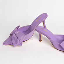 Load image into Gallery viewer, Mini Elle Pump In Iris Fabric