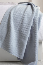 Load image into Gallery viewer, CABLE CASHMERE THROW BLANKET