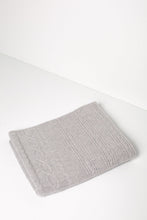 Load image into Gallery viewer, CABLE CASHMERE THROW BLANKET