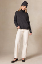 Load image into Gallery viewer, JOSLYN TURTLENECK CASHMERE SWEATER