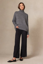 Load image into Gallery viewer, JOSLYN TURTLENECK CASHMERE SWEATER