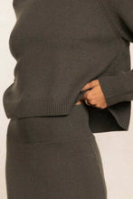 Load image into Gallery viewer, NOELLE TURTLENECK CASHMERE SWEATER