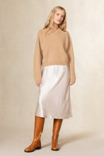 Load image into Gallery viewer, VITTORIA V-NECK CASHMERE SWEATER